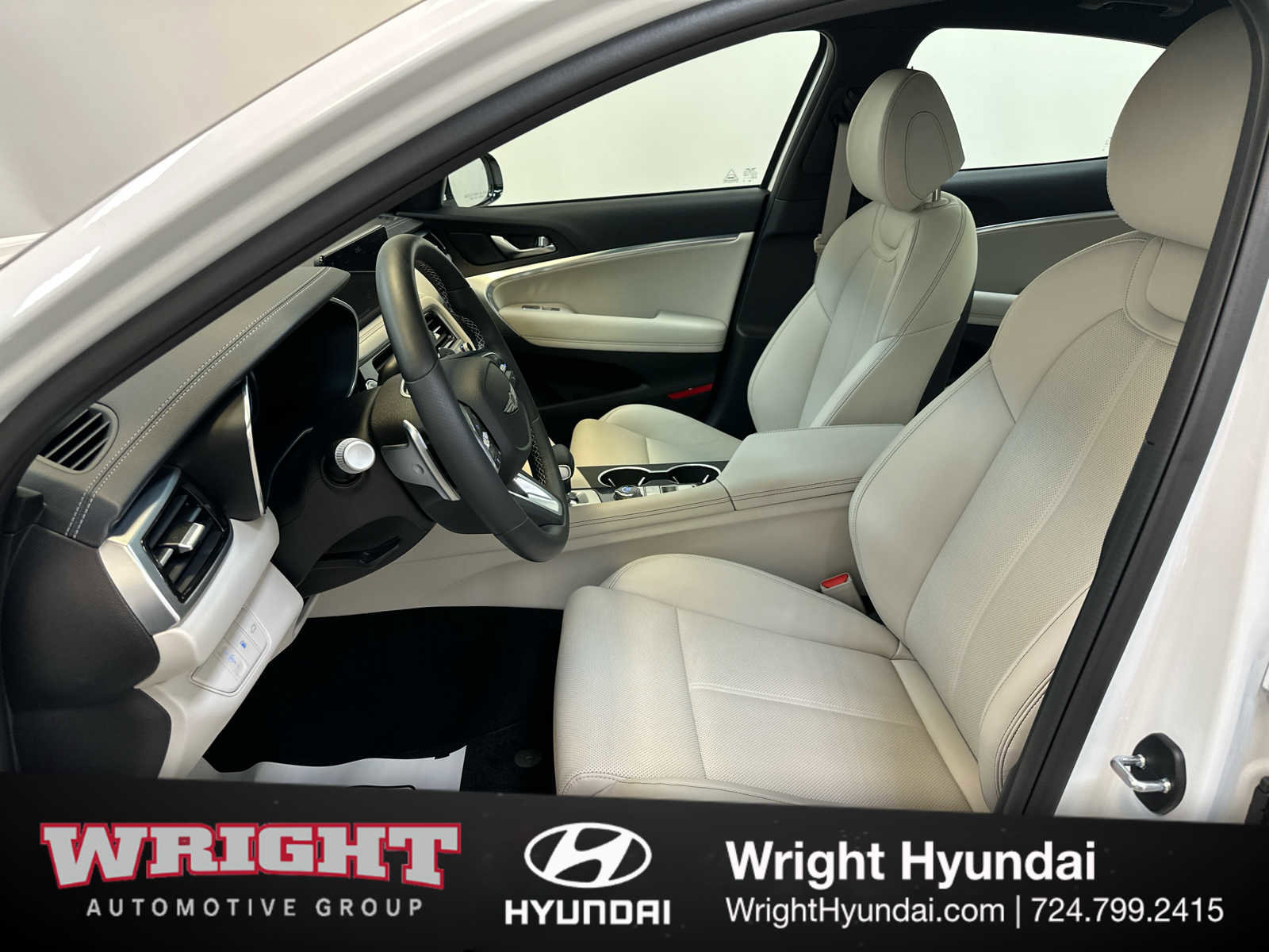 Certified 2025 Genesis G70 2.5T image 11