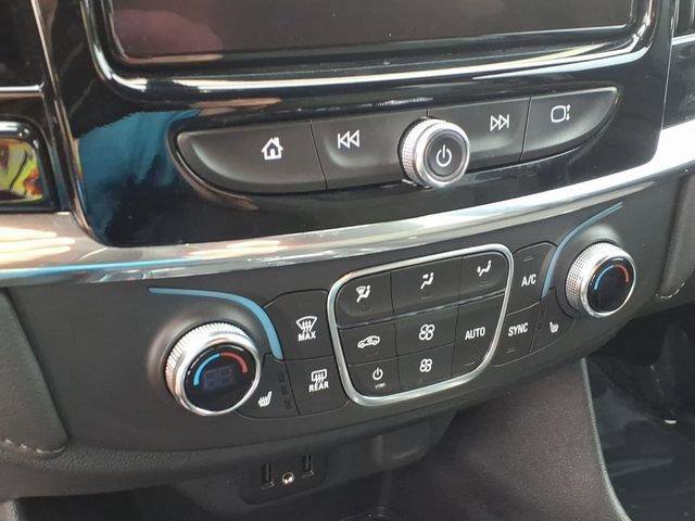 Used 2023 Chevrolet Traverse LT image 10