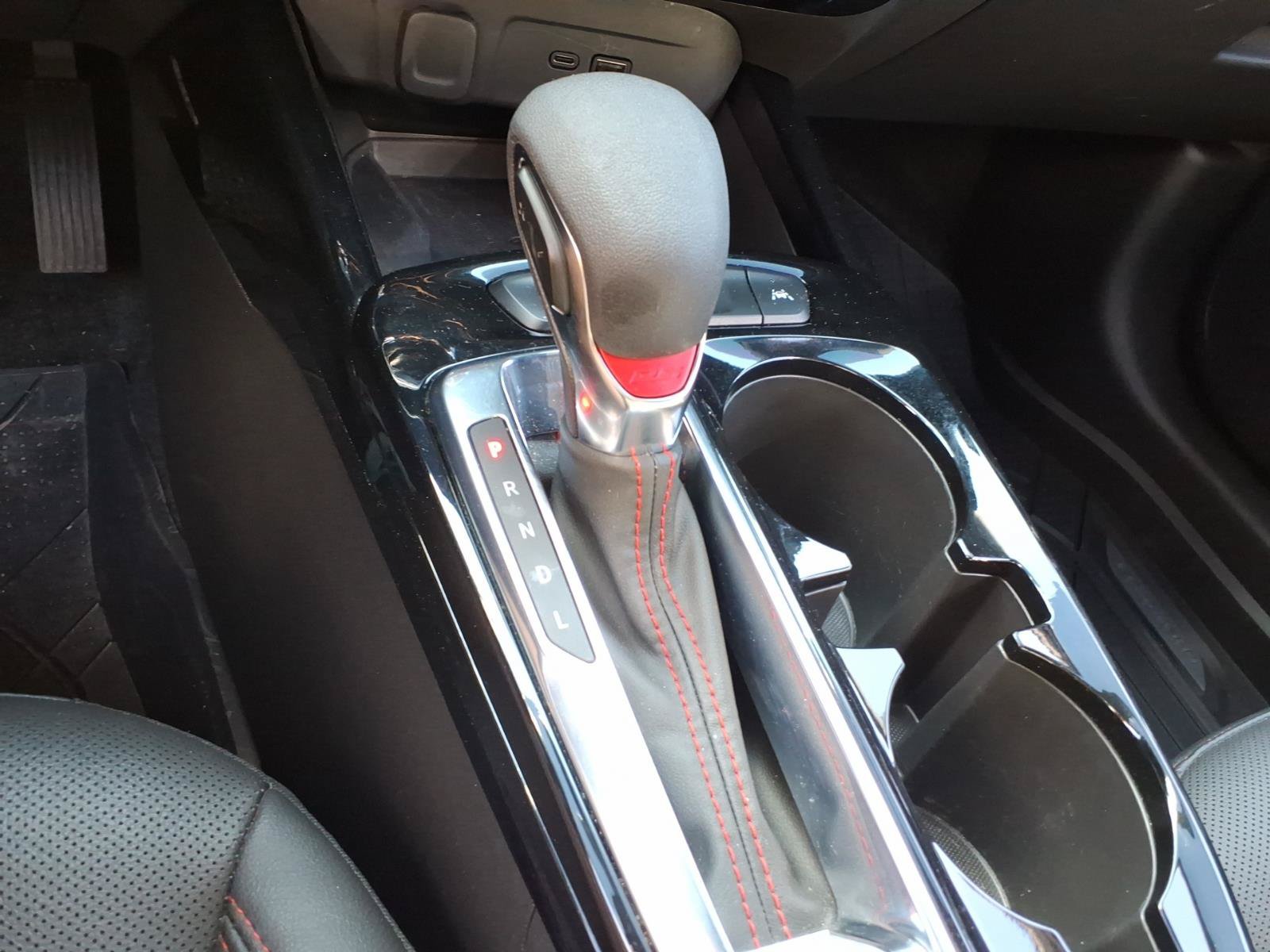 Used 2024 Chevrolet Trax RS w/ Sunroof Package FWD image 20