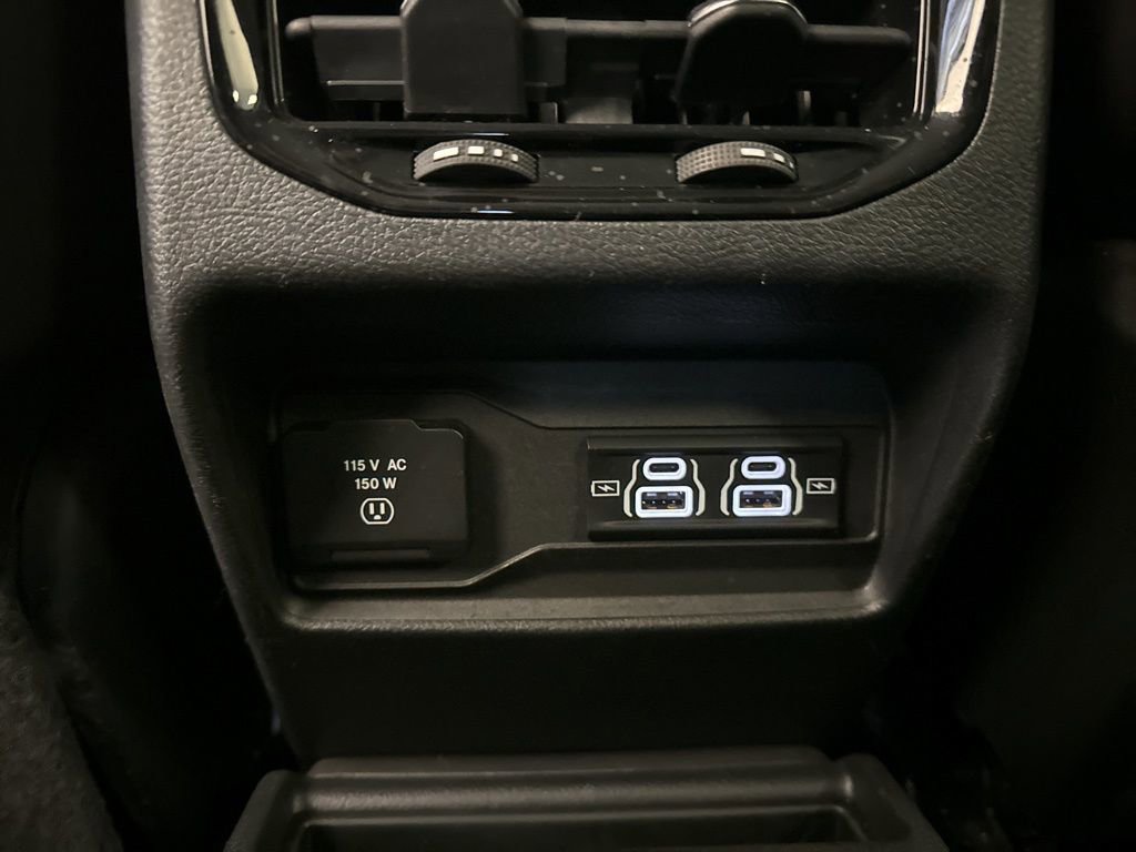 Used 2022 Jeep Grand Cherokee L Limited image 17