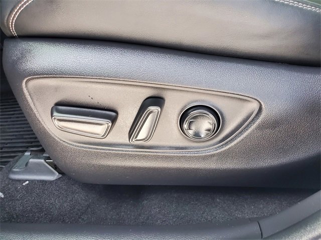 Used 2023 Toyota RAV4 XLE Premium image 18