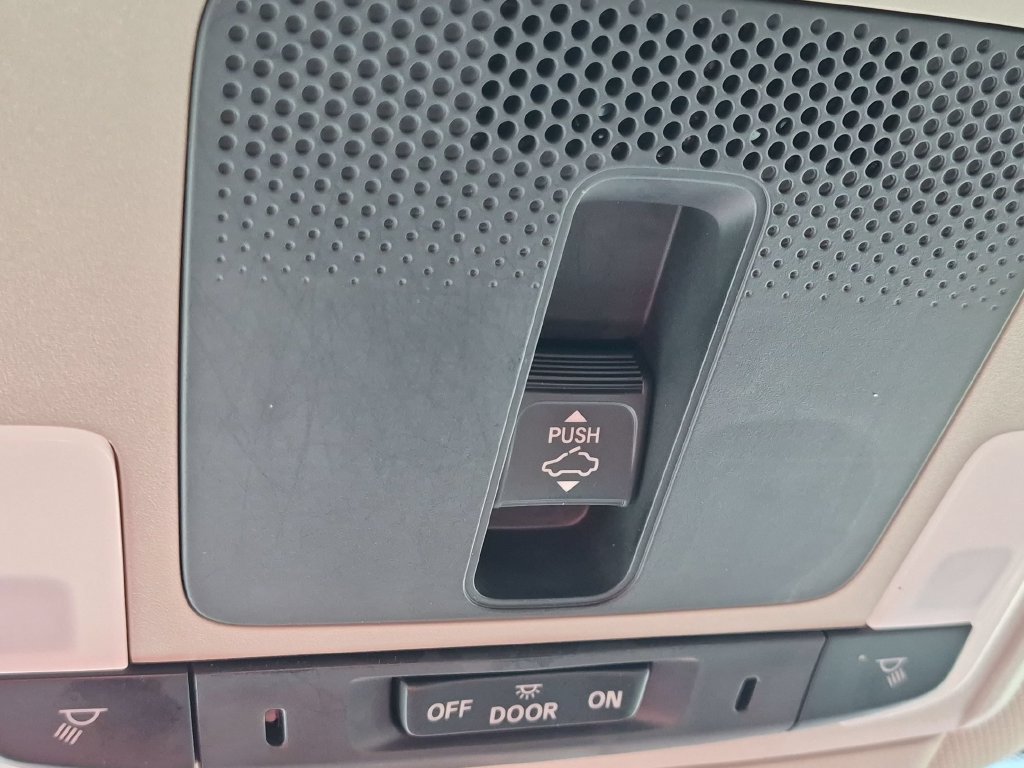 Used 2025 Honda CR-V EX image 18