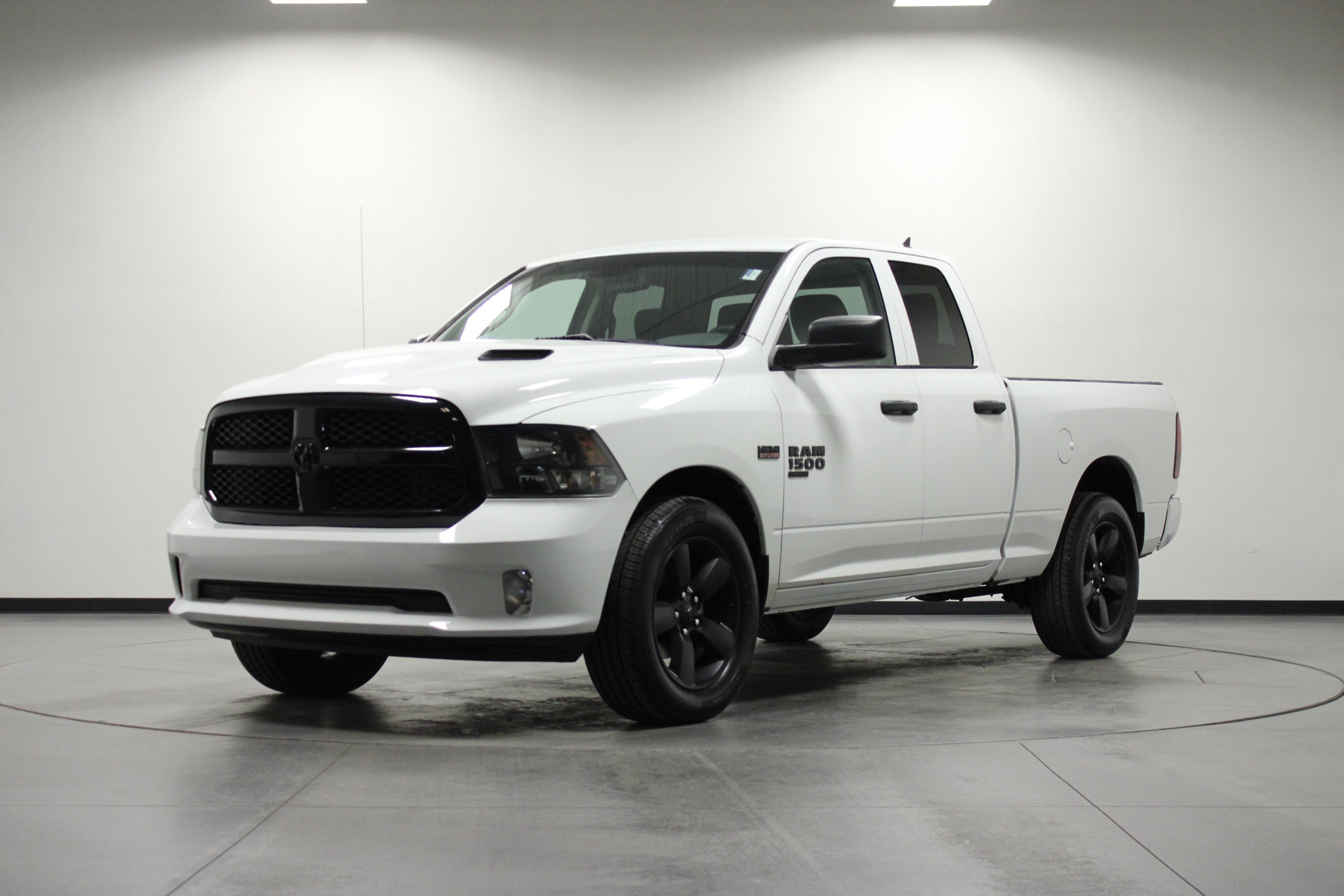 Used 2019 RAM 1500 Express w/ Wheel & Sound Group AWD/4WD image 8
