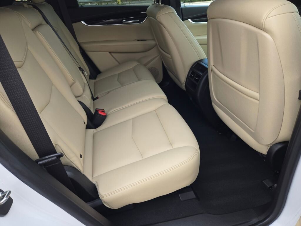 Used 2017 Cadillac XT5 FWD image 10