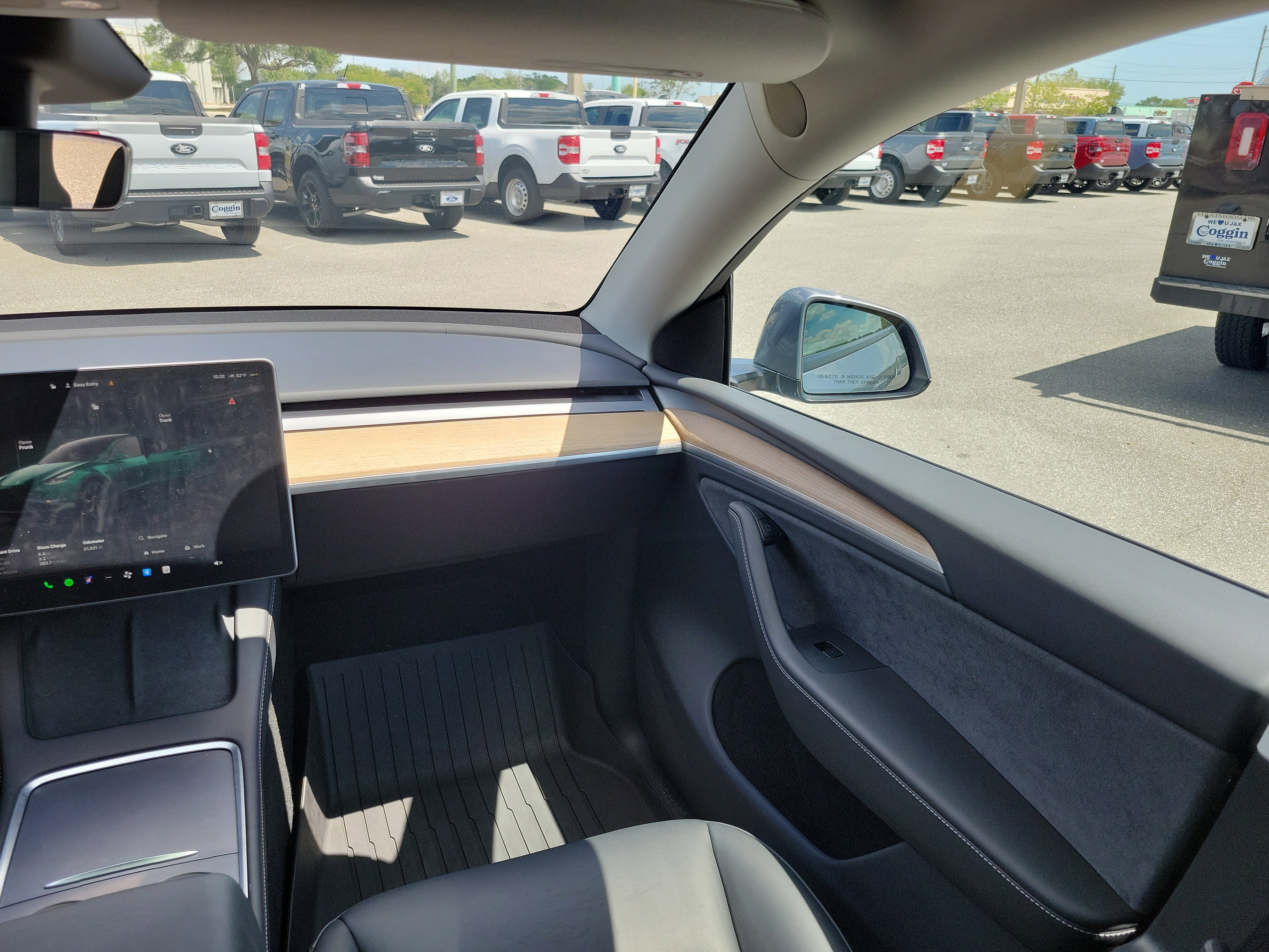 Used 2025 Tesla Model Y Long Range AWD/4WD image 9