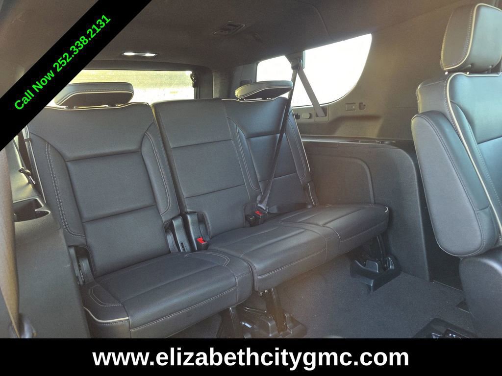 Used 2023 Chevrolet Suburban Premier RWD image 5