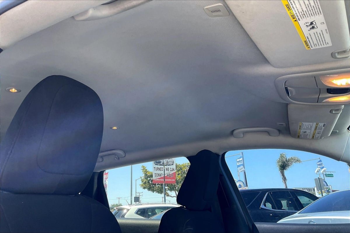 Used 2019 Jeep Cherokee Latitude w/ Popular Appearance Group AWD/4WD image 22