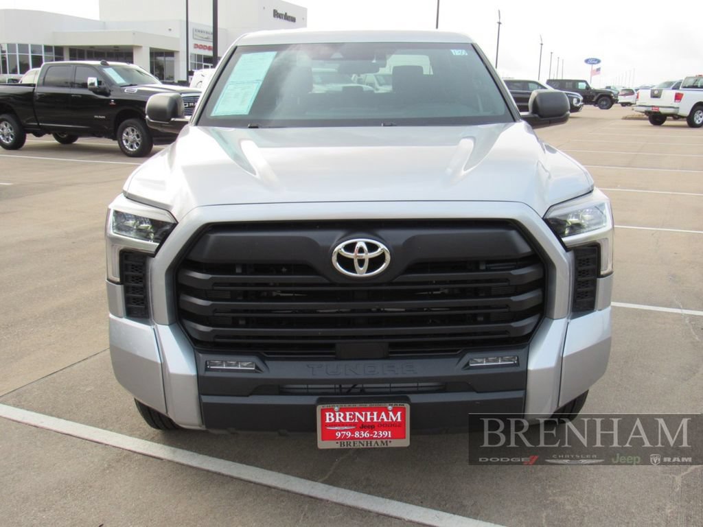 Used 2025 Toyota Tundra SR5 AWD/4WD image 14