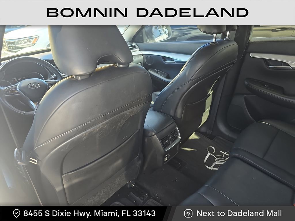 Used 2020 INFINITI QX50 Luxe w/ Navigation Package image 17