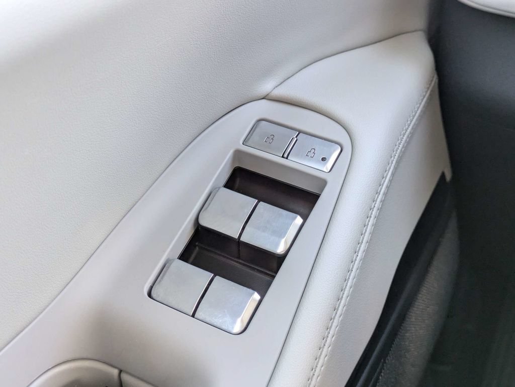 Certified 2026 Lincoln Navigator Reserve AWD/4WD image 28