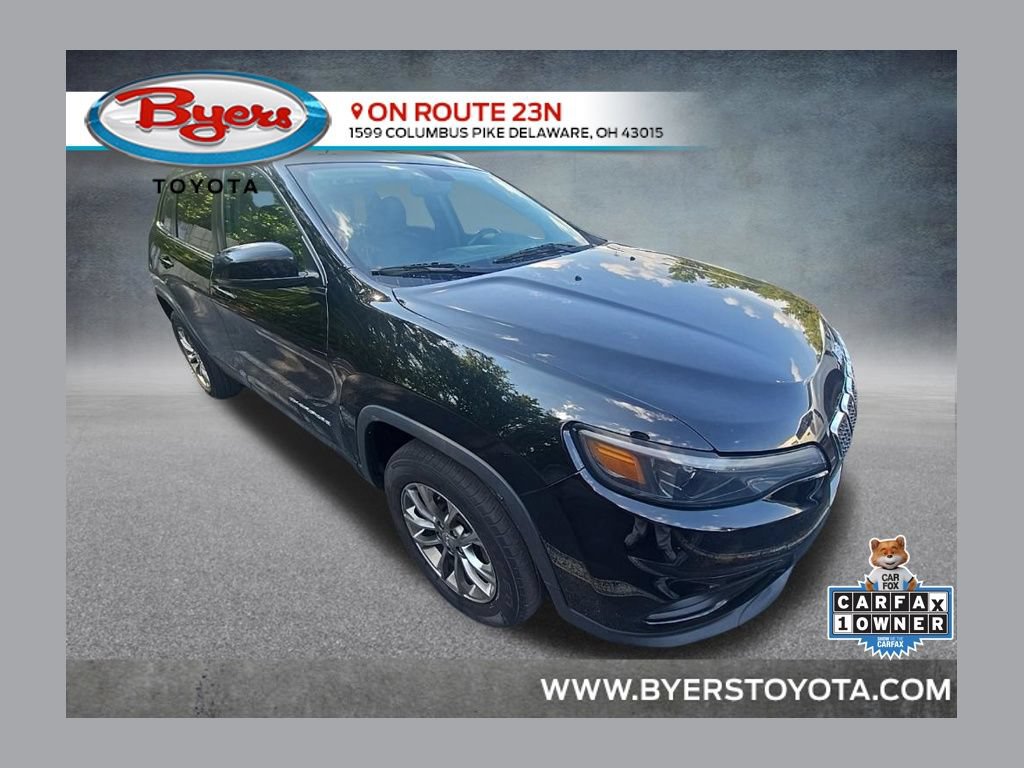 Used 2019 Jeep Cherokee Latitude Plus w/ Cold Weather Group AWD/4WD image 1