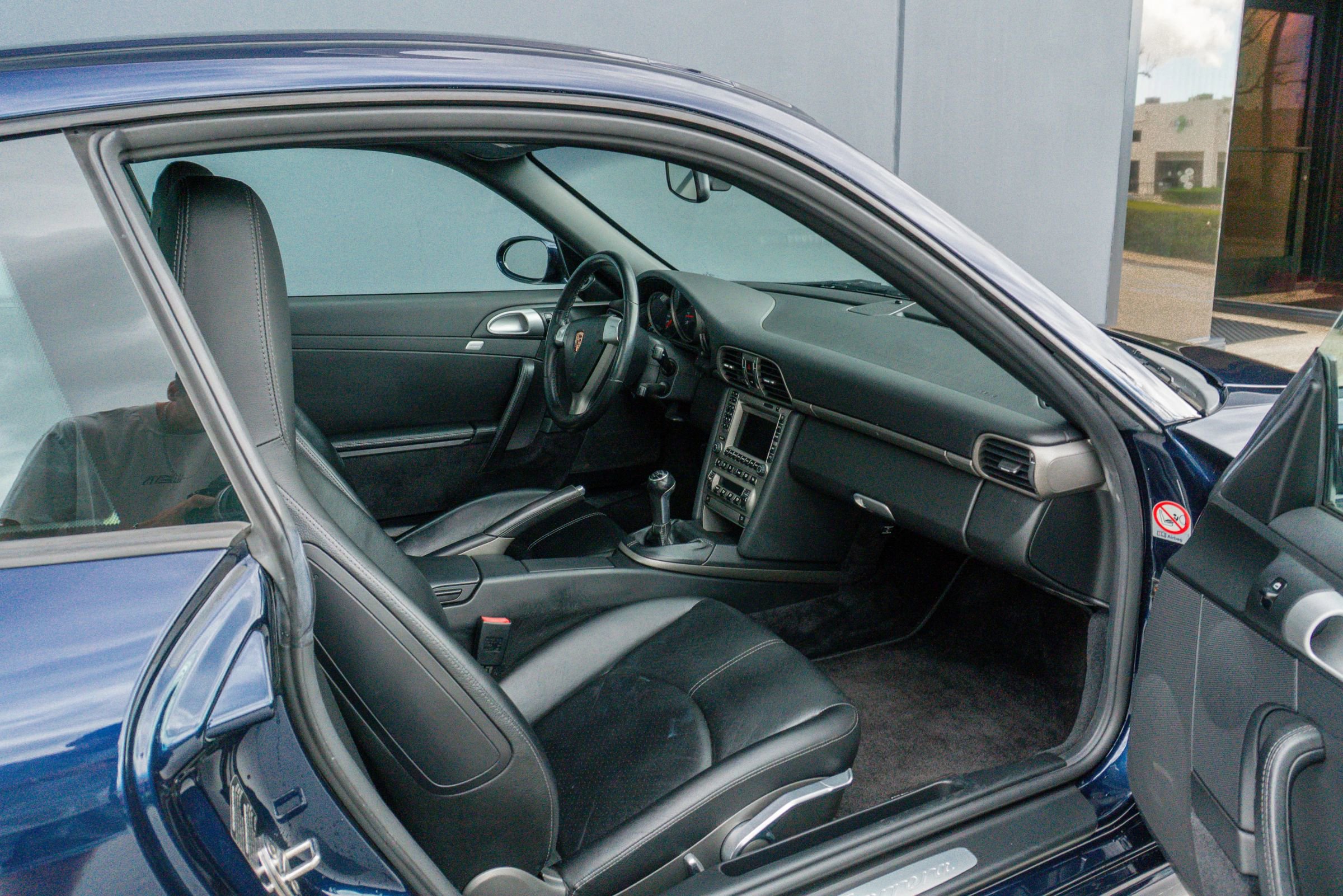 Used 2005 Porsche 911 Carrera RWD image 47