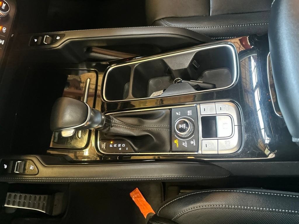 Used 2022 Kia Telluride SX w/ Nightfall Edition Package AWD/4WD image 17