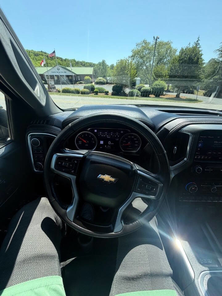 Used 2019 Chevrolet Silverado 1500 LTZ w/ LTZ Premium Package AWD/4WD image 19