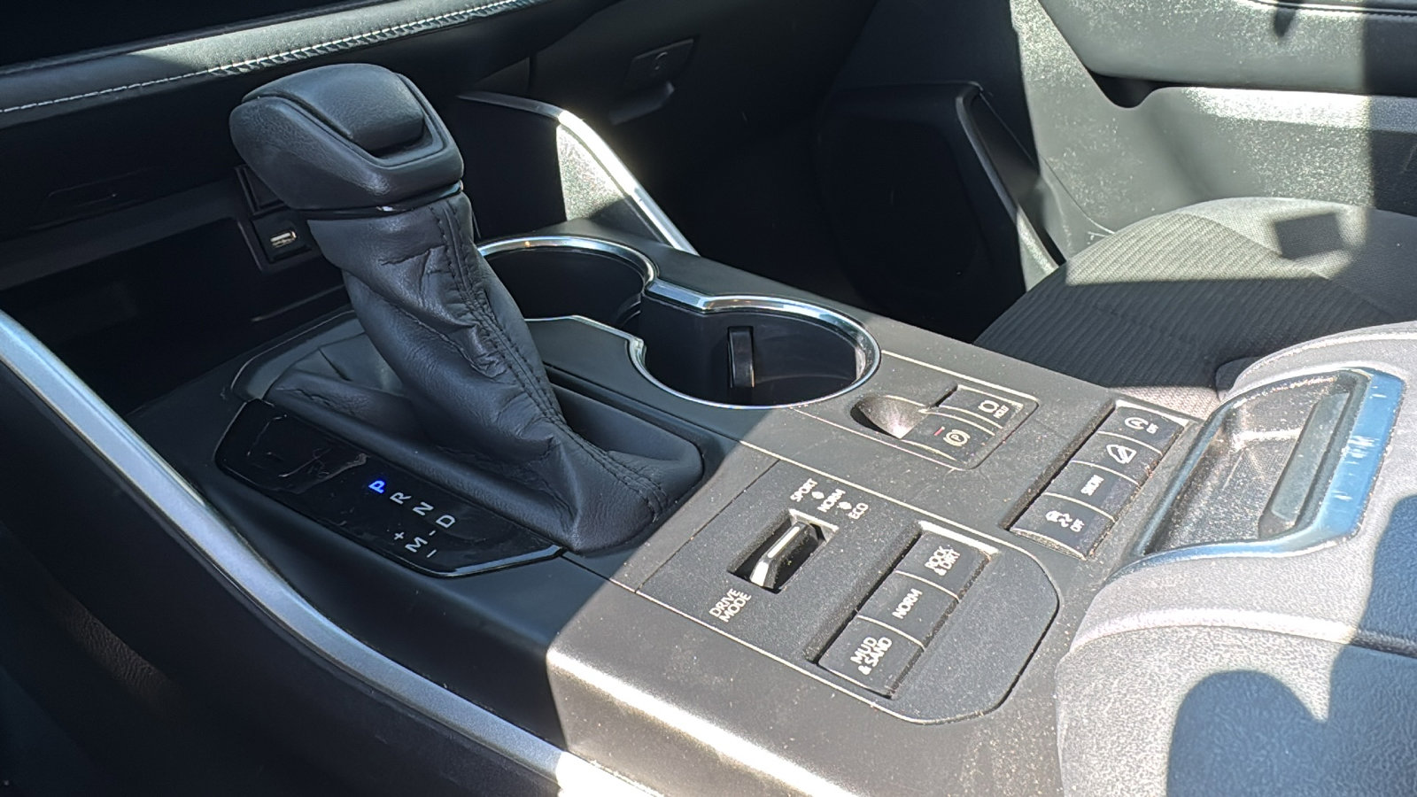 Used 2020 Toyota Highlander L image 20