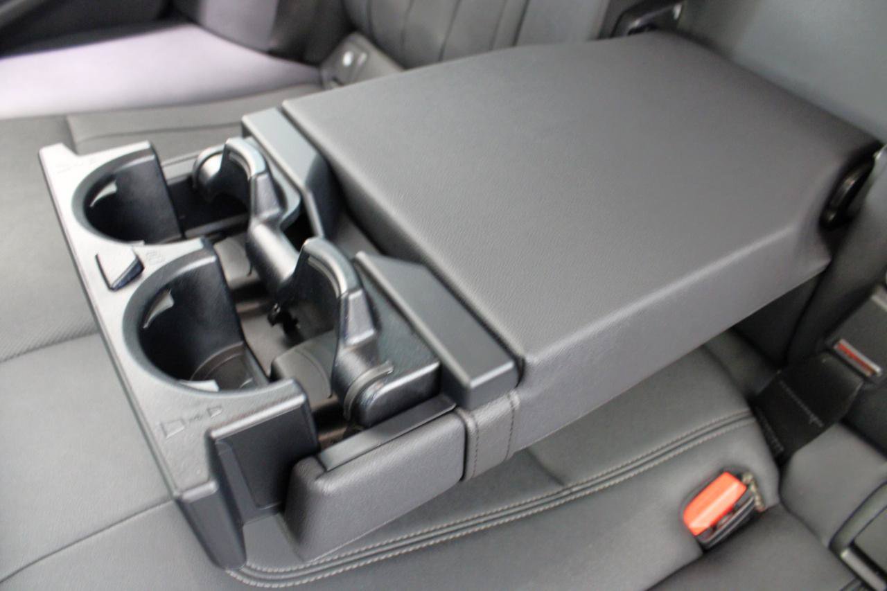 Used 2021 BMW 530i w/ Convenience Package RWD image 40