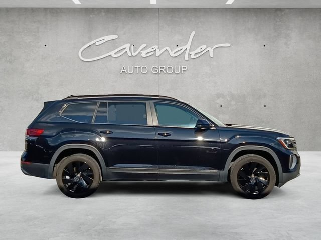 Used 2024 Volkswagen Atlas SE FWD image 17