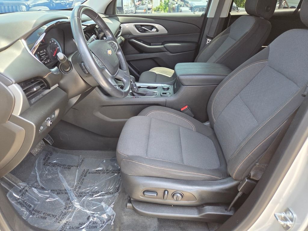 Used 2021 Chevrolet Traverse LT FWD image 24