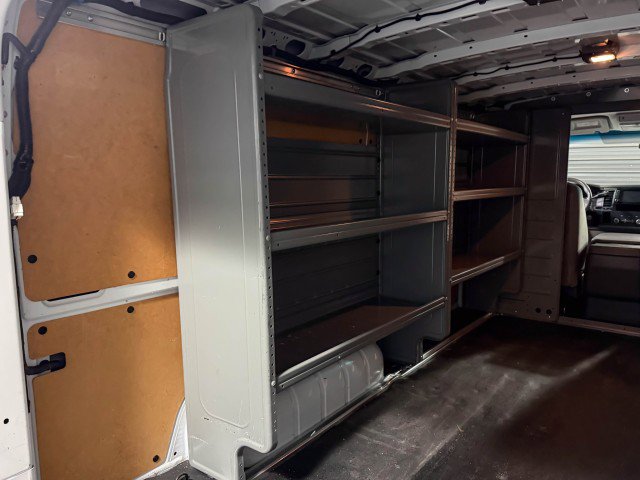 Used 2020 Nissan NV 2500 SV image 12