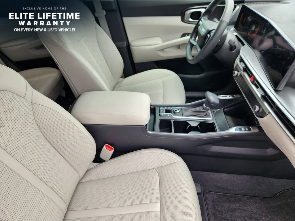 Certified 2026 Kia Sorento S w/ S Panoramic Sunroof Package FWD image 11