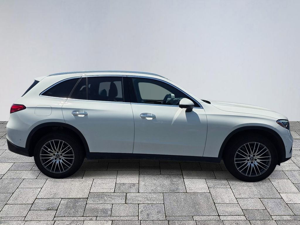 Certified 2025 Mercedes-Benz GLC 300 image 8
