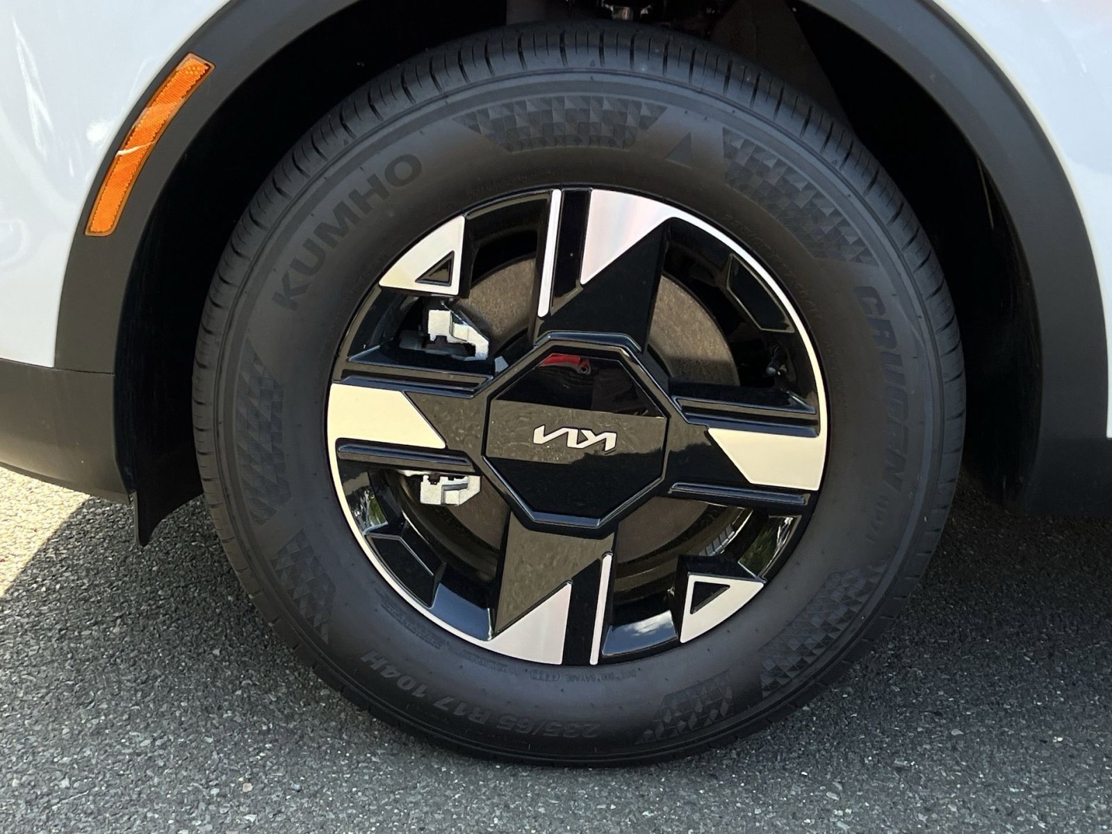 New 2026 Kia Sportage LX w/ LX Convenience Package FWD image 25