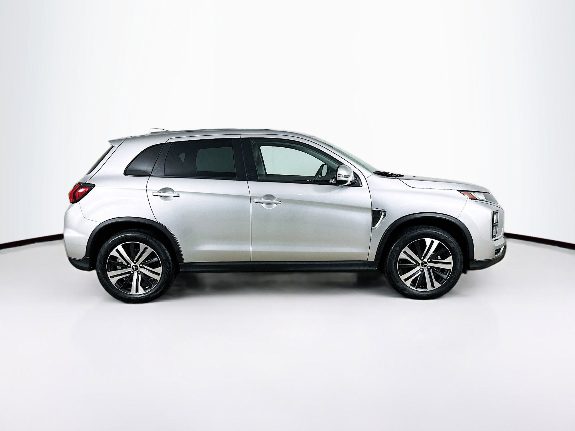 Used 2025 Mitsubishi Outlander Sport SE AWD/4WD image 10