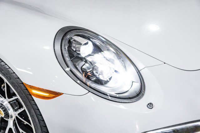 Used 2015 Porsche 911 Turbo S image 39