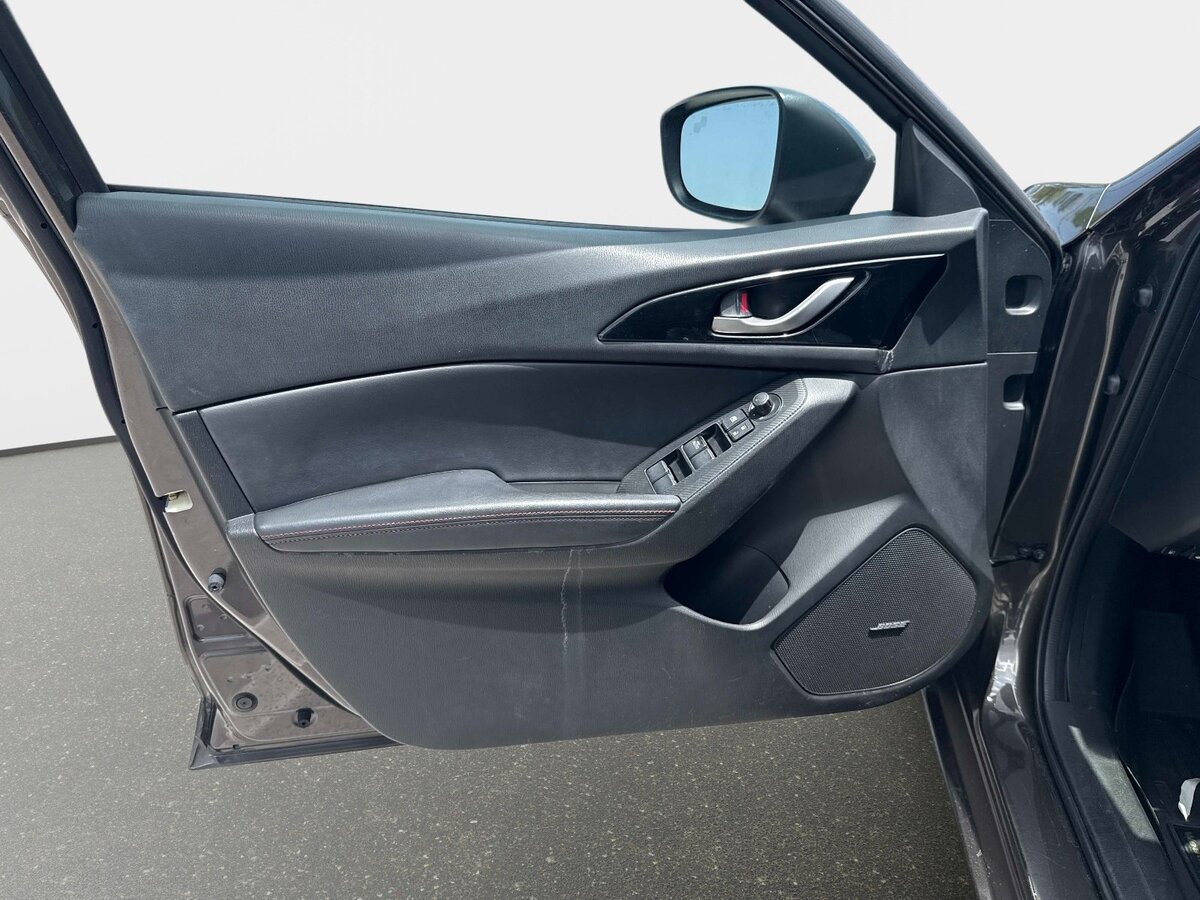 Used 2014 MAZDA MAZDA3 i Grand Touring FWD image 16