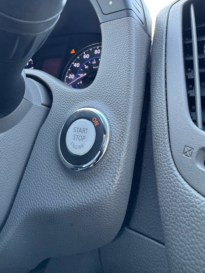 Used 2013 INFINITI G37 x w/ Premium Pkg image 10