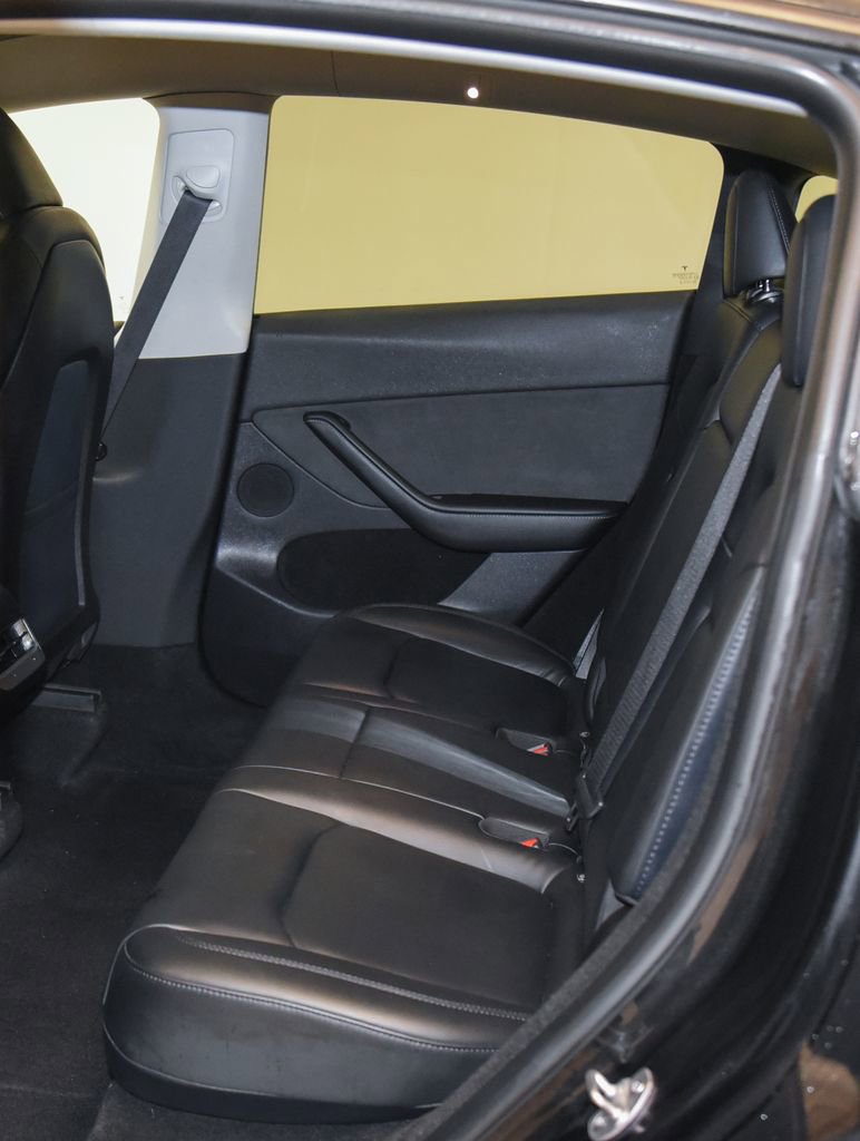 Used 2023 Tesla Model Y Long Range image 4