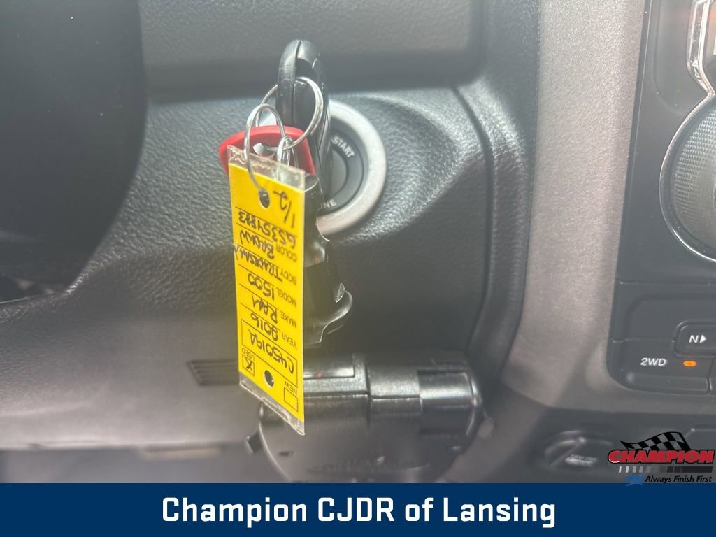 Used 2016 RAM 1500 ST w/ SXT Appearance Group image 29