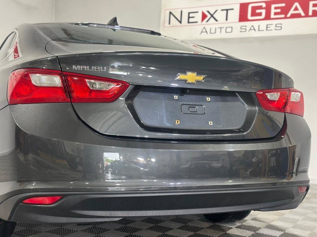 Used 2017 Chevrolet Malibu LS FWD image 8