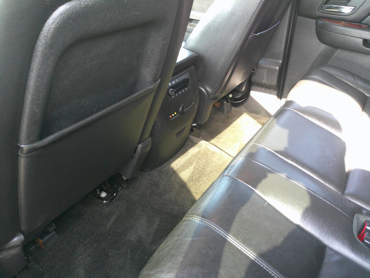 Used 2013 Chevrolet Suburban LT image 13