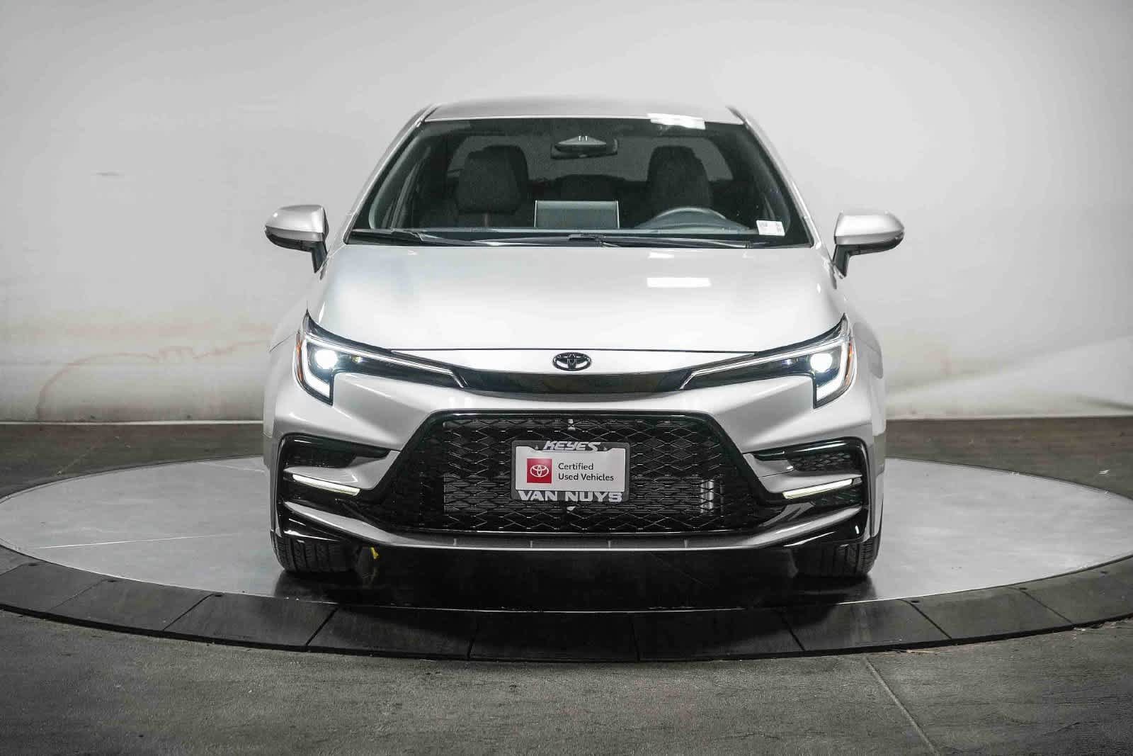 Certified 2026 Toyota Corolla SE w/ SE Package FWD image 9