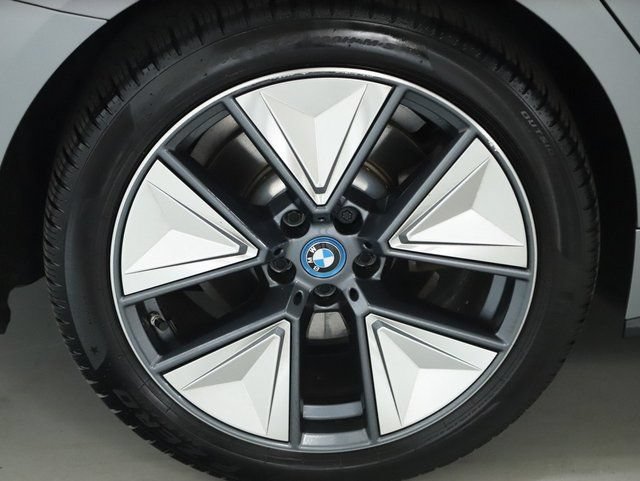 Used 2024 BMW i4 xDrive40i w/ Convenience Package AWD/4WD image 13