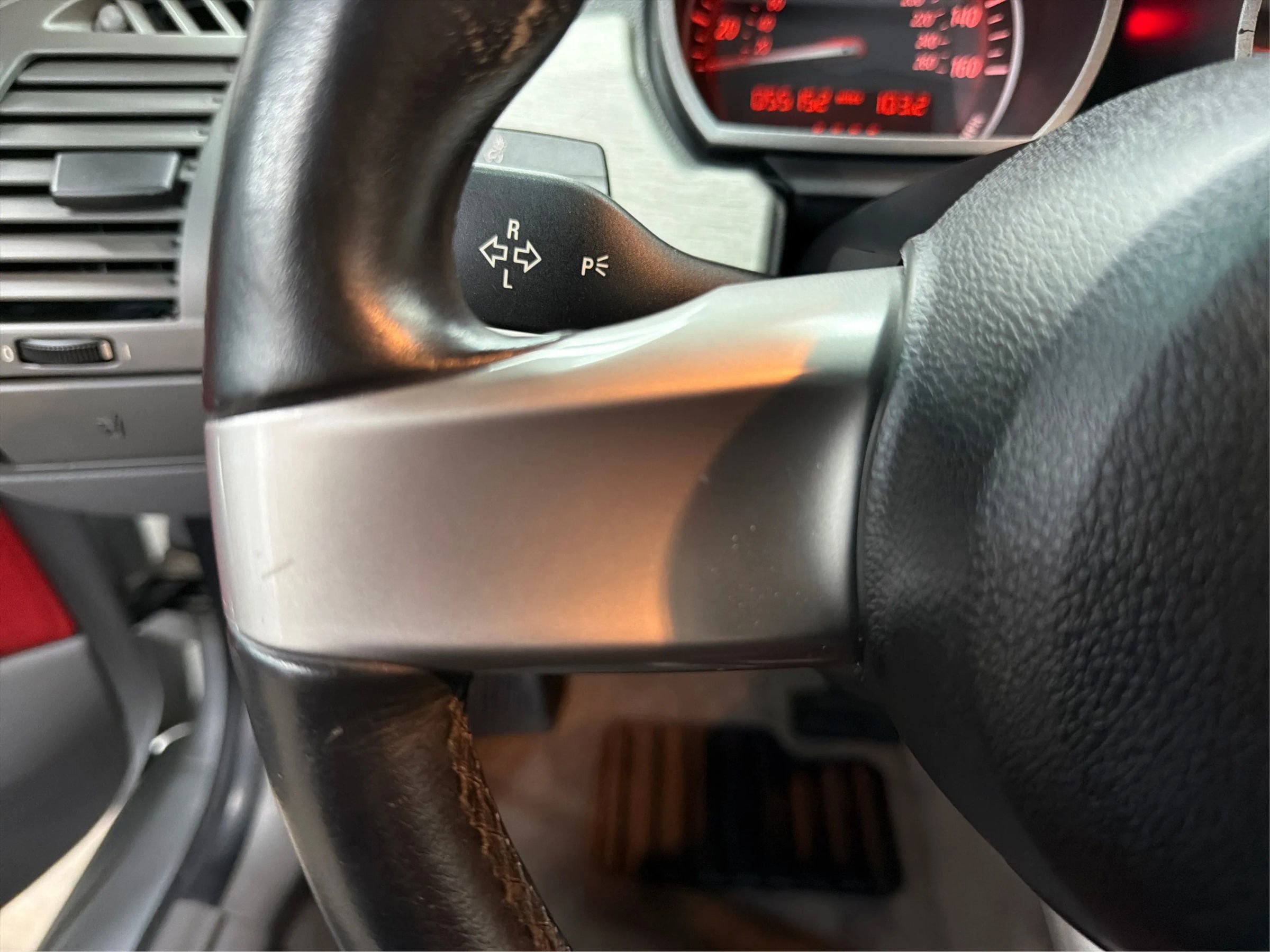 Used 2003 BMW Z4 2.5i RWD image 18
