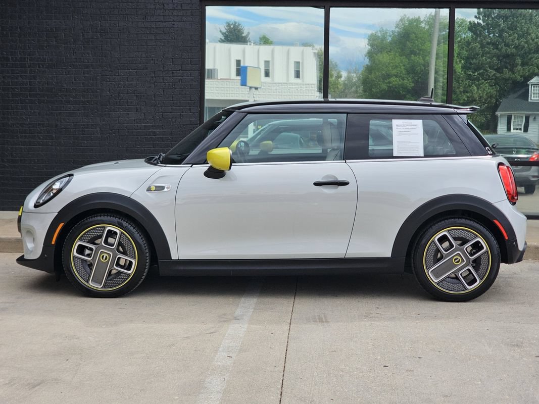 Used 2020 MINI Cooper SE w/ 8.8" Touchscreen Nav Package FWD image 15