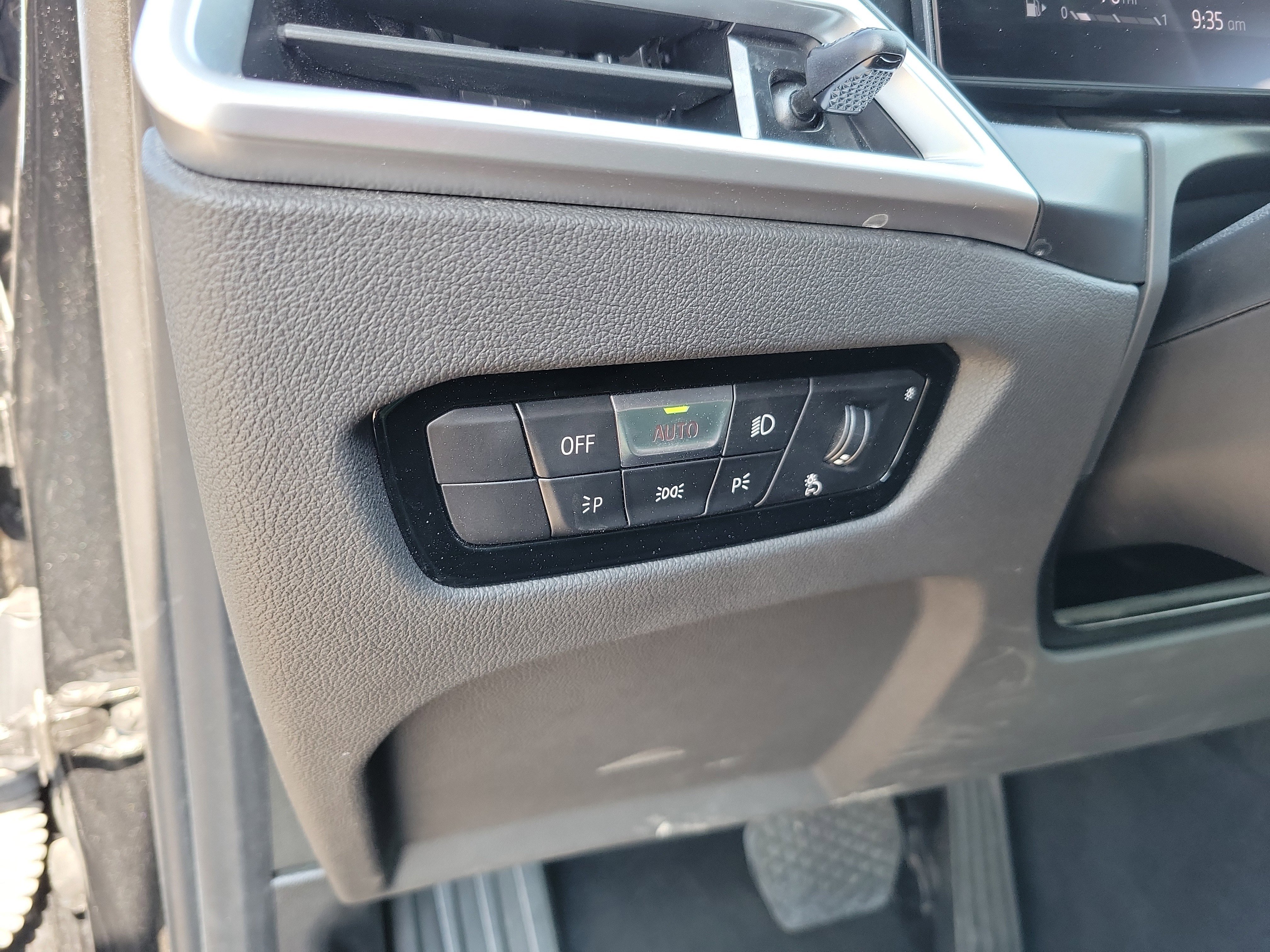 Used 2025 BMW 330i Sedan image 17