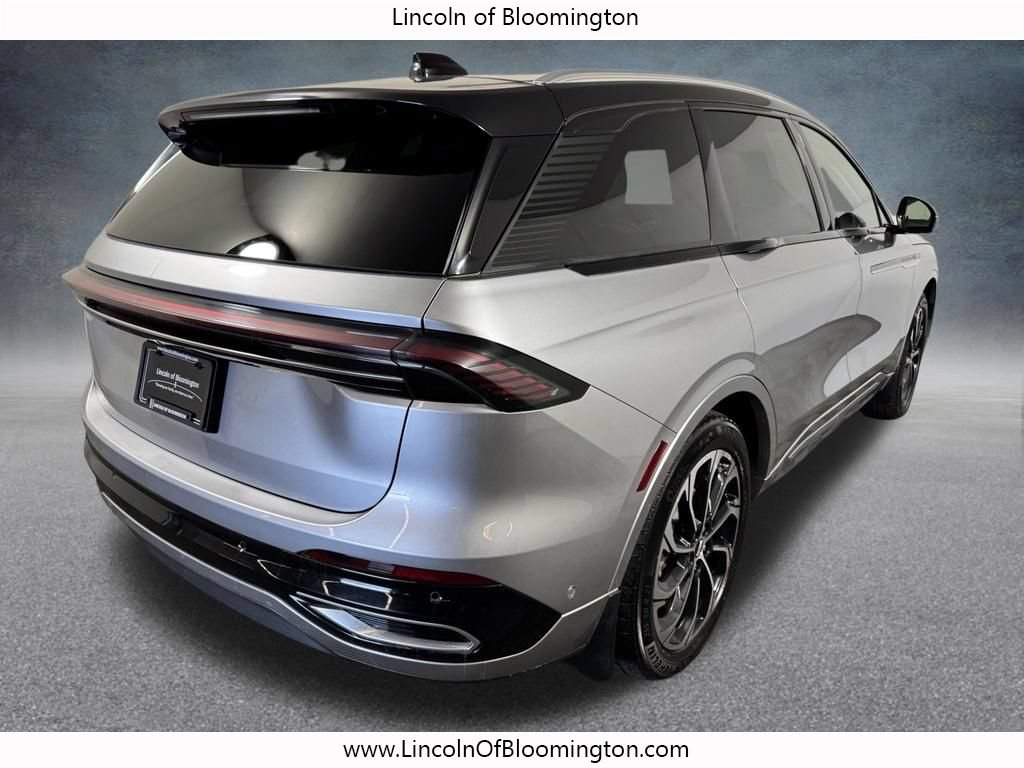 Used 2024 Lincoln Nautilus Reserve w/ Equipment Group 203A AWD/4WD image 6