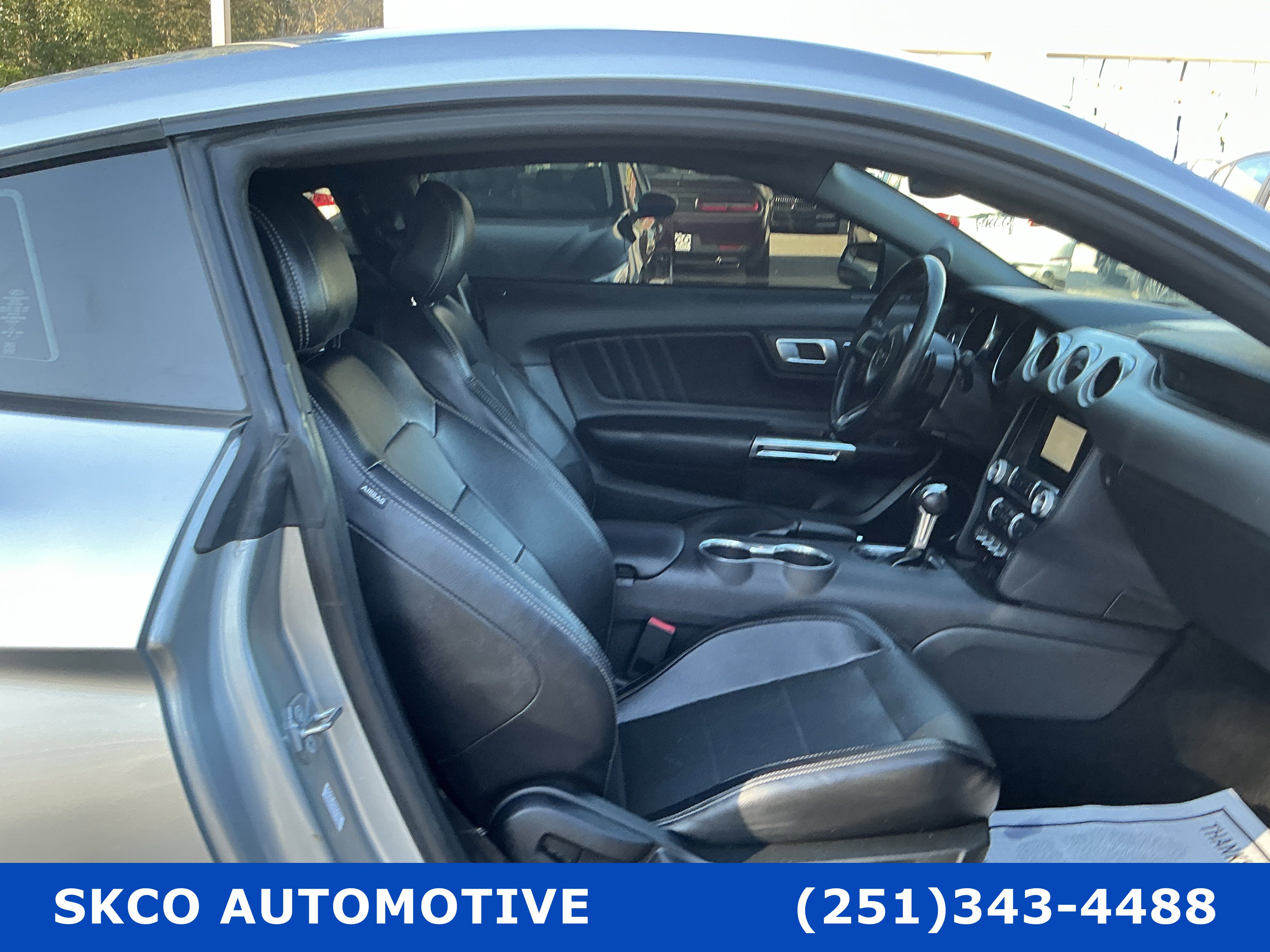 Used 2020 Ford Mustang Premium image 15