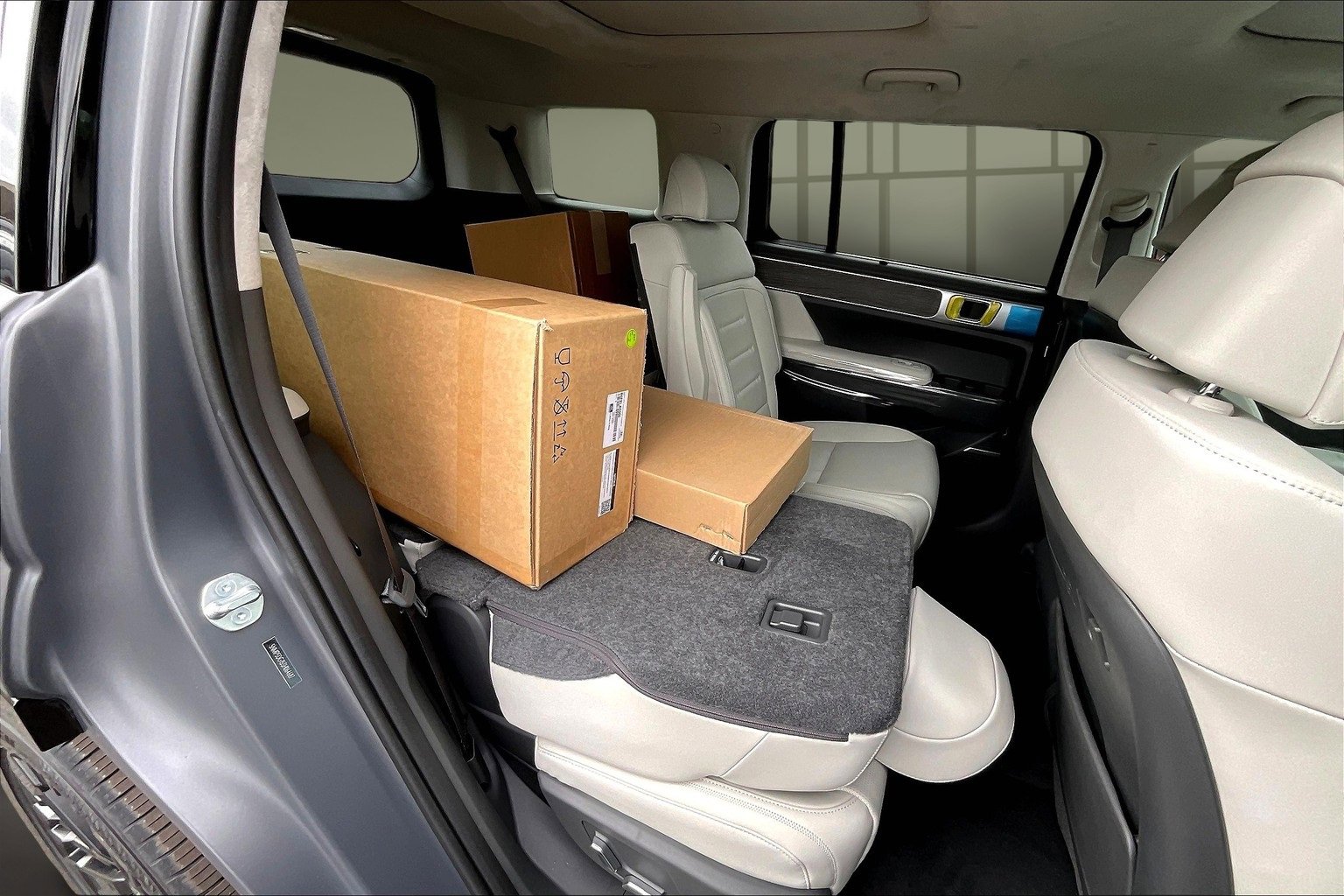 New 2025 Hyundai Santa Fe Calligraphy image 10