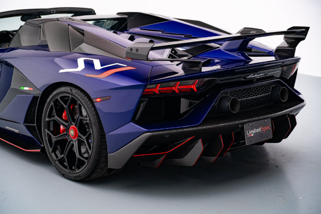 Used 2021 Lamborghini Aventador SVJ AWD/4WD image 26