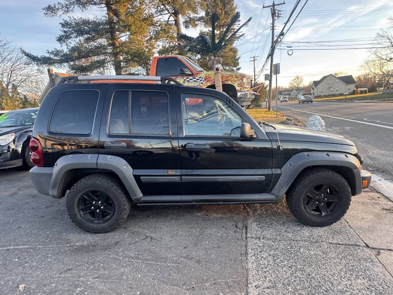 Used 2005 Jeep Liberty Renegade image 7
