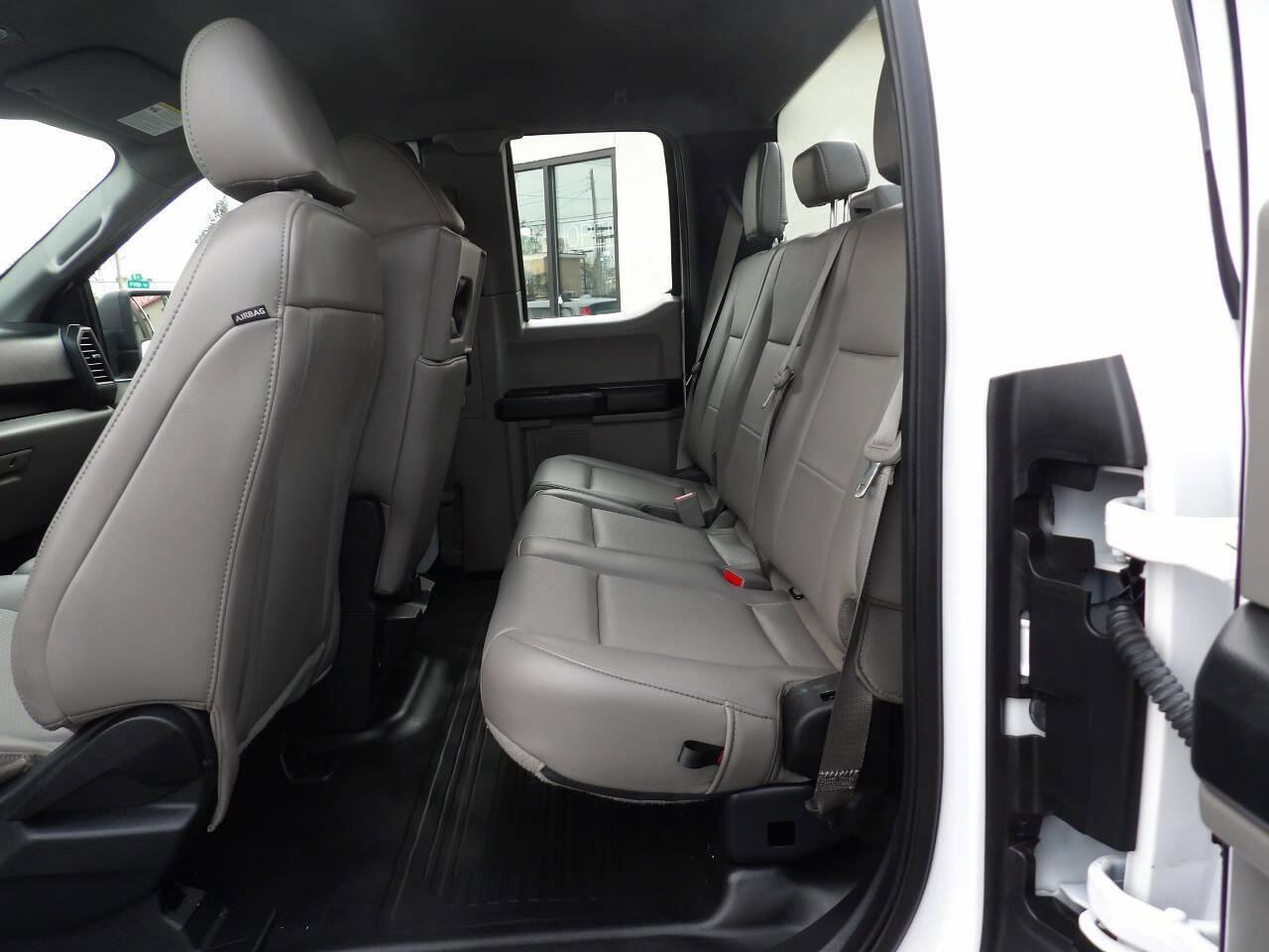 Used 2019 Ford F150 XL w/ Heavy-Duty Payload Package image 8