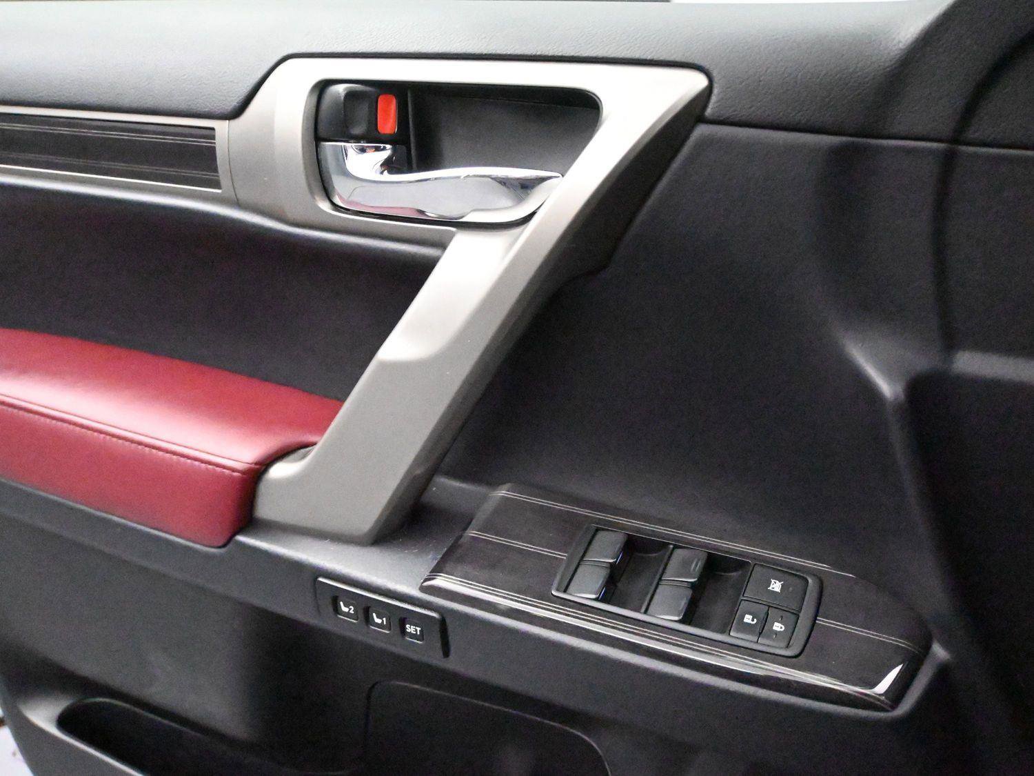 Used 2020 Lexus GX 460 Premium w/ Premium Package image 7