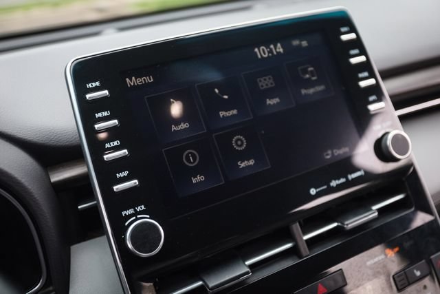 Used 2020 Toyota Avalon XLE w/ Moonroof Package FWD image 32