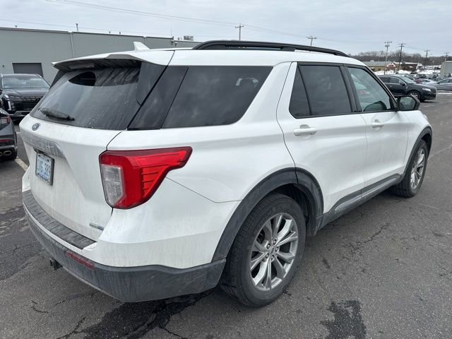 Used 2020 Ford Explorer XLT w/ Equipment Group 202A image 3