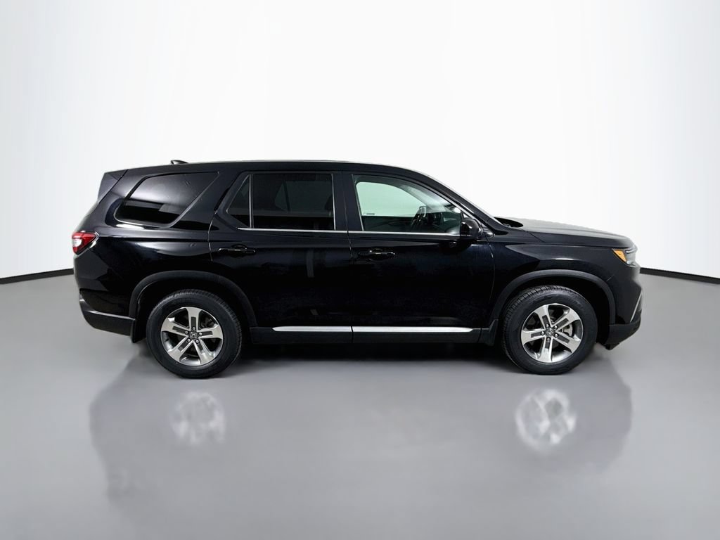 Used 2025 Honda Pilot EX-L image 8