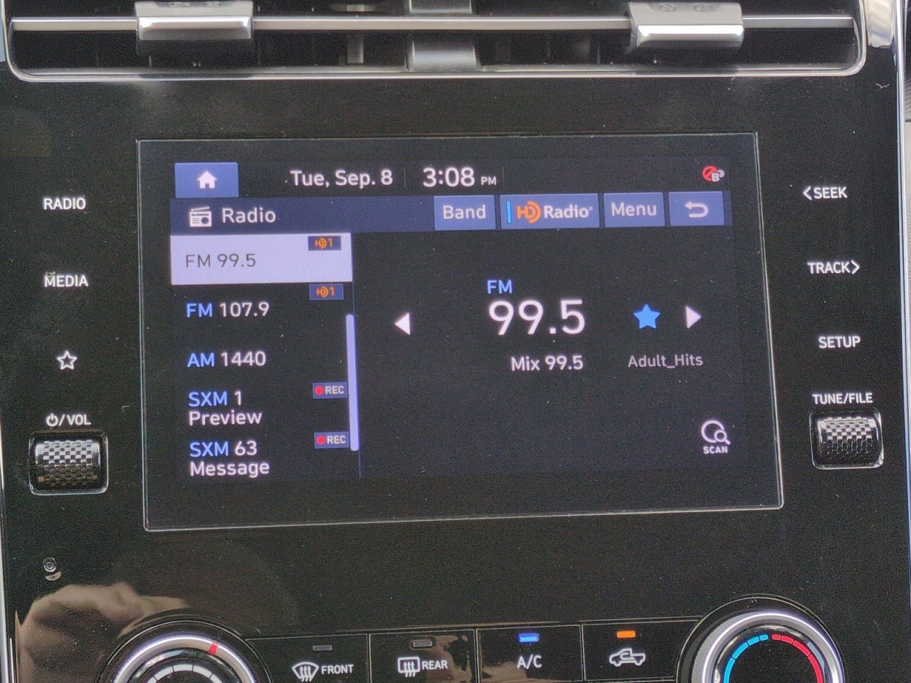 Used 2022 Hyundai Santa Cruz SEL w/ Activity Package FWD image 19
